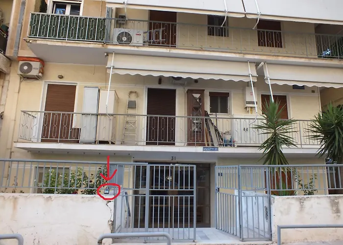 Cozy Apartment At Panormou Metro, Athens City Center